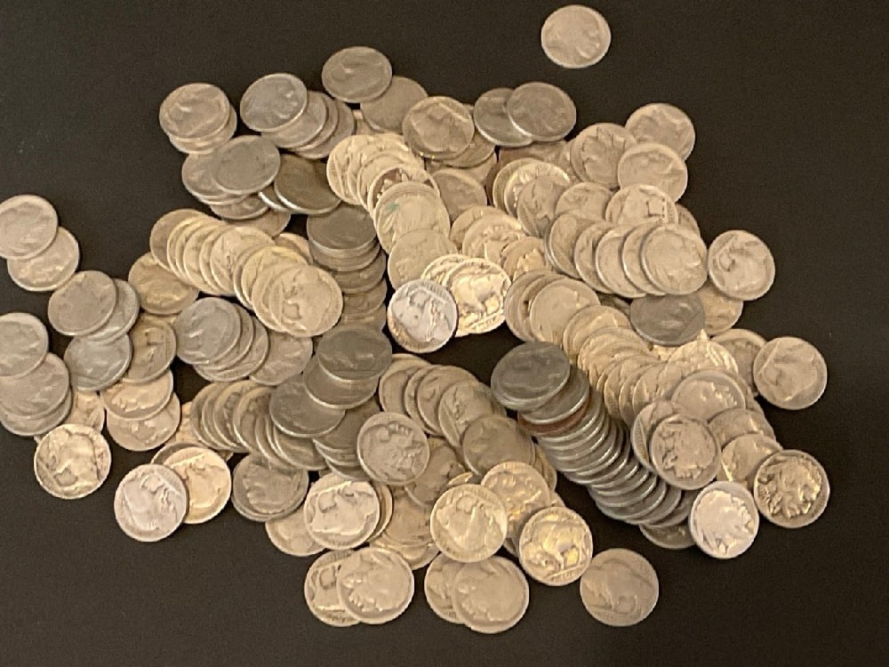 990 Grams of U.S. Buffalo Nickels (1 of 2)
