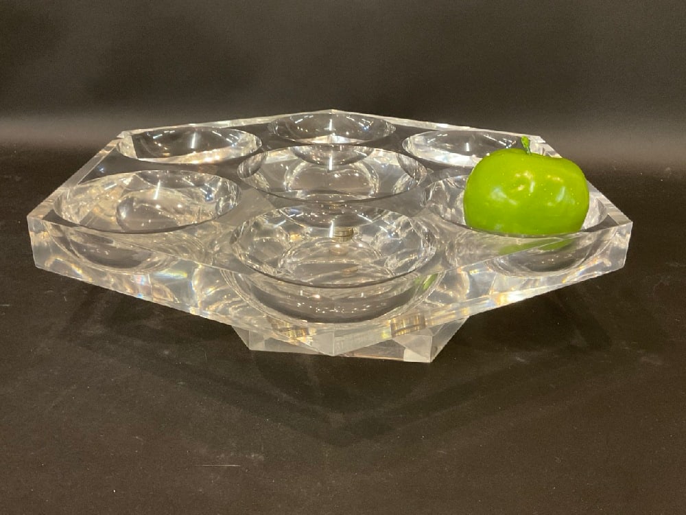 Large Vintage Lucite Lazy Susan: Large Vintage Lucite Lazy Susan. All lucite in auction is vintage and may have crackling or scratching. Please see photograph preview. Dimensions: 4 3/4” x 16”