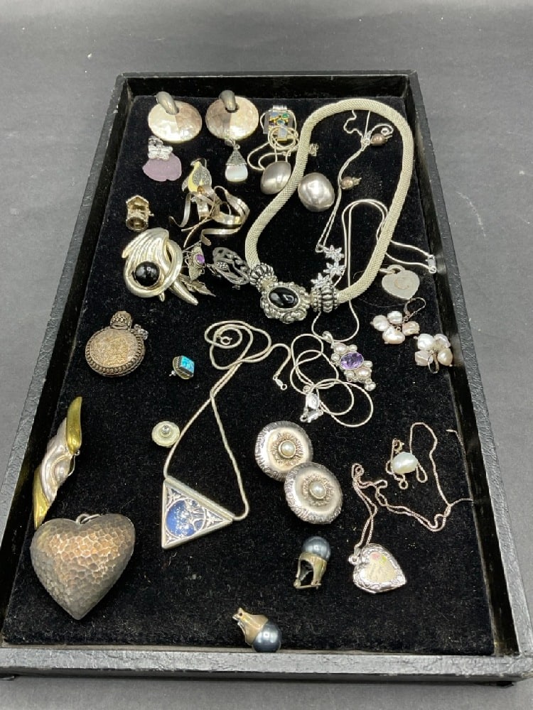 Estate Compiled Sterling Silver Jewelry (1 of 7)