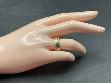 14K Gold Lady's Wedding Band