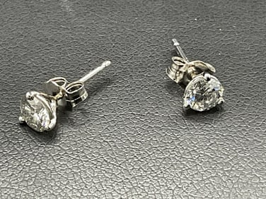 14K White Gold Diamond Stud Earring Martini Setting