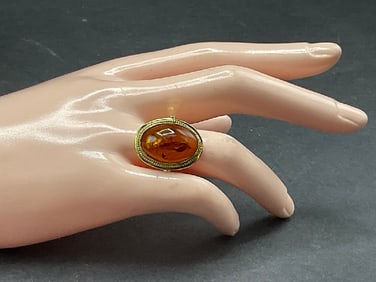 14K Yellow Gold Ring w/ Amber Stone