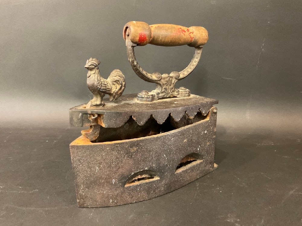 Antique Cast Iron Coal Sad Iron (1 of 5)