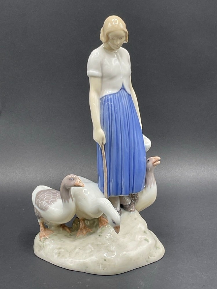 B&G Bing and Grondahl Porcelain Statue Lady w/ Goose: B&G Bing and Grondahl Porcelain Statue Lady w/ Goose. Dimensions: 9 3/4” x 6”