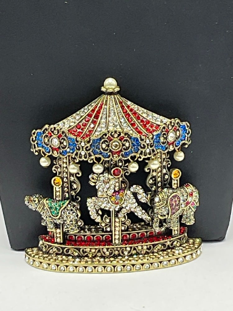 Heidi Daus Amusment Park Crystal  Carousel Brooch (1 of 3)