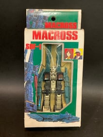 Takatoku Japan Macross Transformable SDF-1 Robotech Action Figure