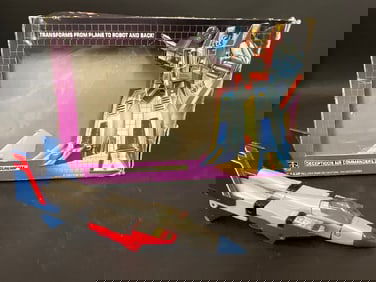 Deception Air Commander Starscream Transformer