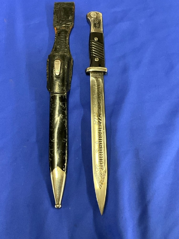 Marked Panzer Division 44 CRS Panzer Division Bayonet: Marked Panzer Division 44 CRS Panzer Division Bayonet.Dimensions: 15” length