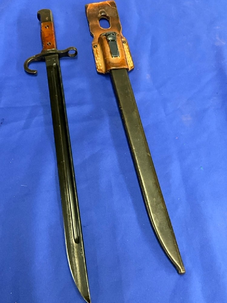 Unissued 42/43 Arasaka Bayonet: Unissued 42/43 Arasaka Bayonet.Dimensions: 20” length