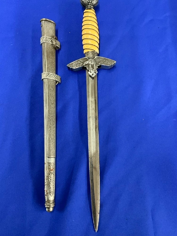 WW2 German Dagger w/ Sheath (1 of 4)