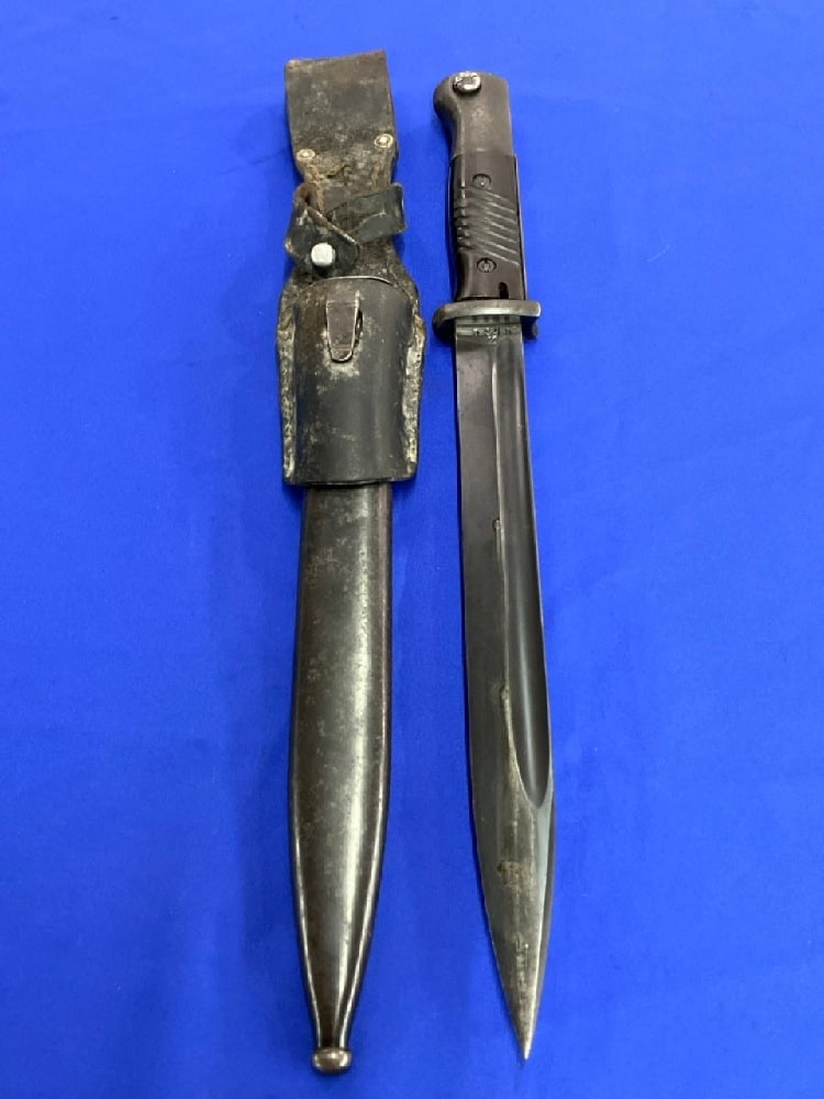WWII German 1938 Mundlos Bayonet w/ Matching Sheath & Number - # 3295: WWII German 1938 Mundlos Bayonet w/ Matching Sheath & Number - # 3295. Dimensions: 15 1/4”
