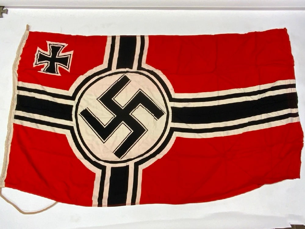 WWII German National War Flag (Reichskriegsflagge) (1 of 7)