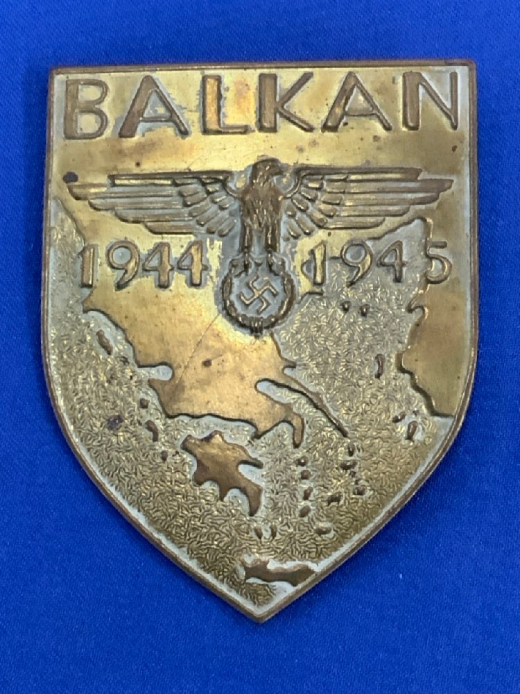 WWII German Balkan Arm Badge: WWII German Balkan Arm Badge.Dimensions: 3” x 2 1/4”