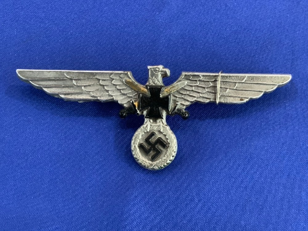 WWII German Veteran’s Association Visor Cap Eagle (1 of 4)