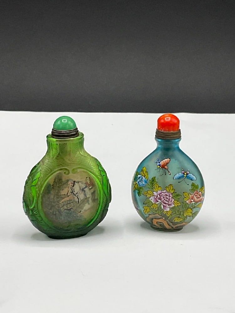 Two (2) Chinese Snuff Bottles (1 of 7)