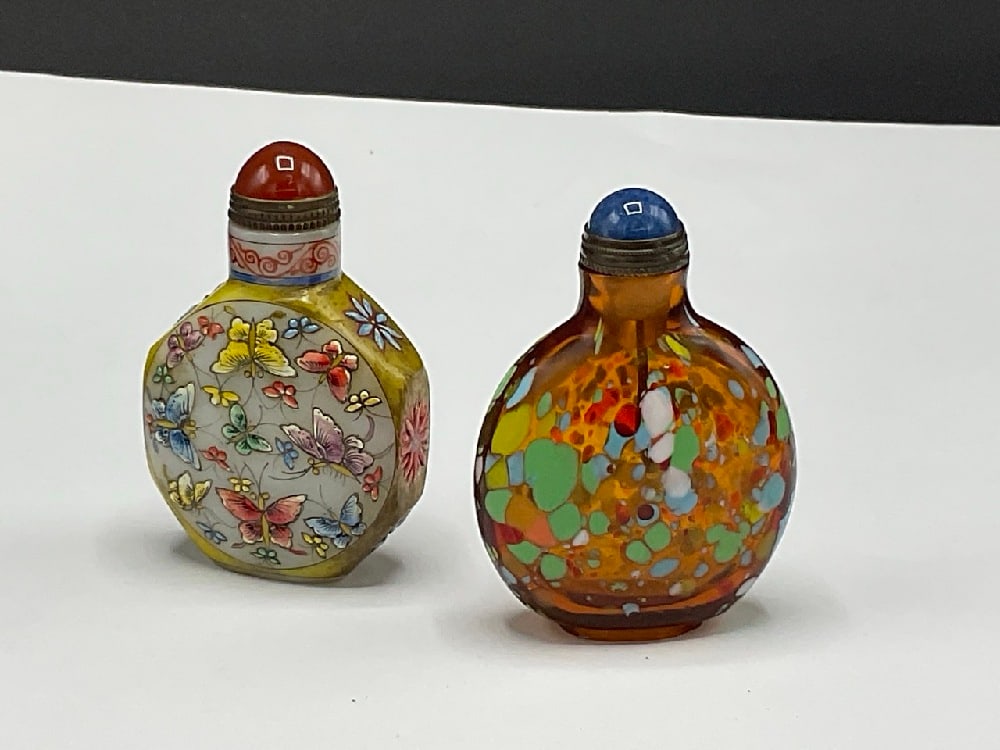 Two (2) Chinese Snuff Bottles (1 of 6)