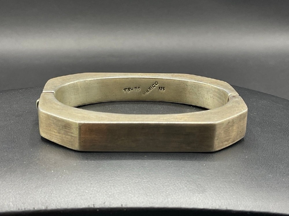 Vintage T5-79 Taxco Sterling Silver Hinged Bangle Bracelet (1 of 4)