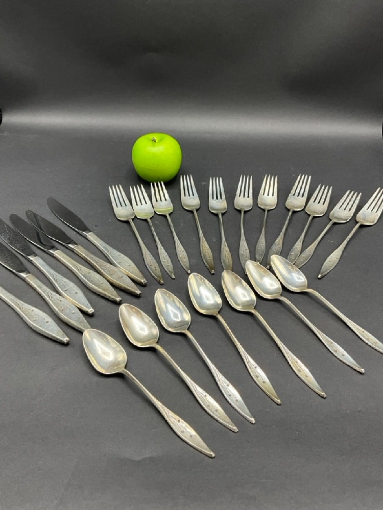 24 pc. Reed and Barton Cellini Sterling Silver Flatware (1 of 4)