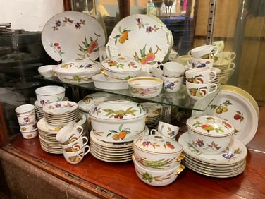 (99) Pieces of Royal Worcester Evesham Oven To Table Ware