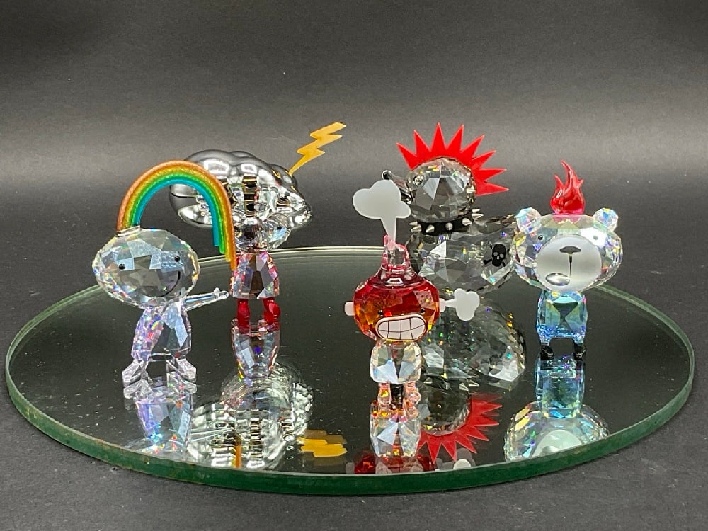 Five (5) Swarovski Fun Lovlot Emotions Characters Happy Duck Punk Duck: Five (5) Swarovski Fun Lovlot Emotions Characters, Happy Duck and Punk Duck.Carefully inspected and pieces are free of chips or repairs. Some bases may have scratching. Please see photograph preview.