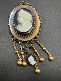 14K Gold Victorian Cameo Brooch w/ Onyx