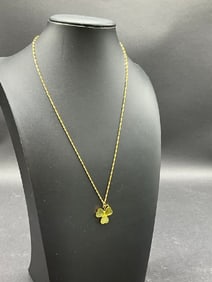10K Gold European Vintage Shamrock Pendant Necklace