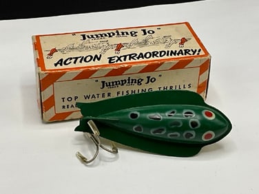 Jumping Jo Action Extraordinary Fishing Lure w/ Box