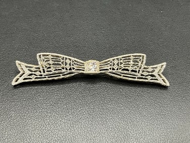 14K White Gold Diamond Bow Pin