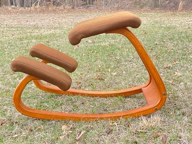 Peter Opsvik Norwegian MCM Balans Variable Kneeling Chair