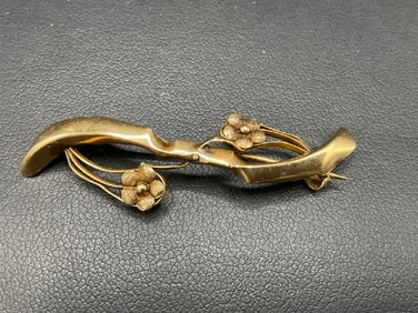 Vintage 10K Yellow Gold Flower Pin