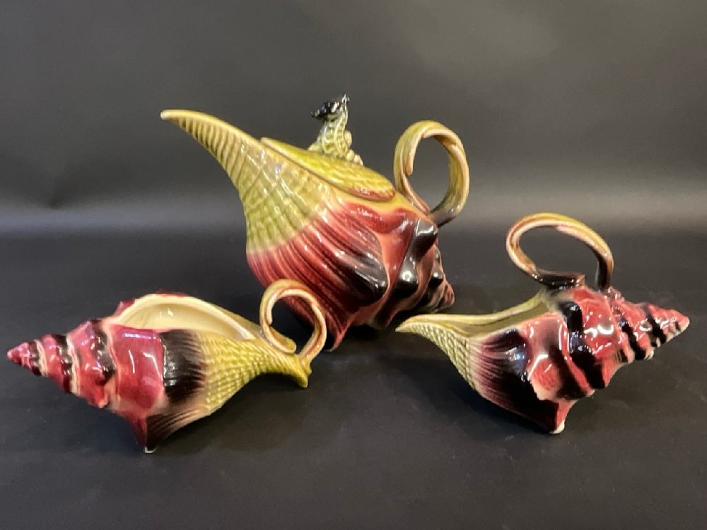 Hull Pottery “Ebb Tide Red Conch Seashell Seahorse?? Tea Pot and Sugar Bowls (1 of 4)