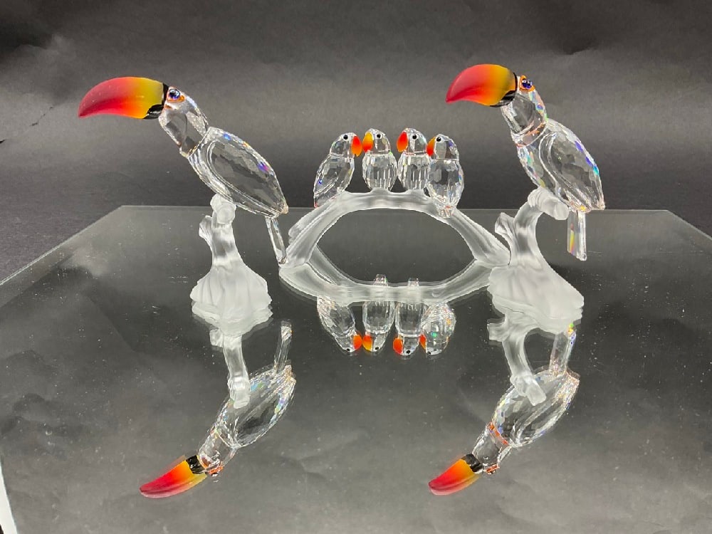 Swarovski Crystal Toucans & Baby Love Birds: Swarovski Toucans & Baby Love BirdsDimensions: 3” x 2 1/2” x 2” Toucans Lovebirds - 2” x 4” x 2”