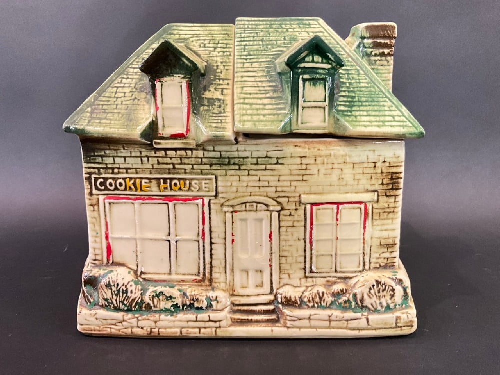 Vintage McCoy Cookie House Cookie Jar: Vintage McCoy Cookie House Cookie Jar. Dimensions: 8” x 9” x 6”