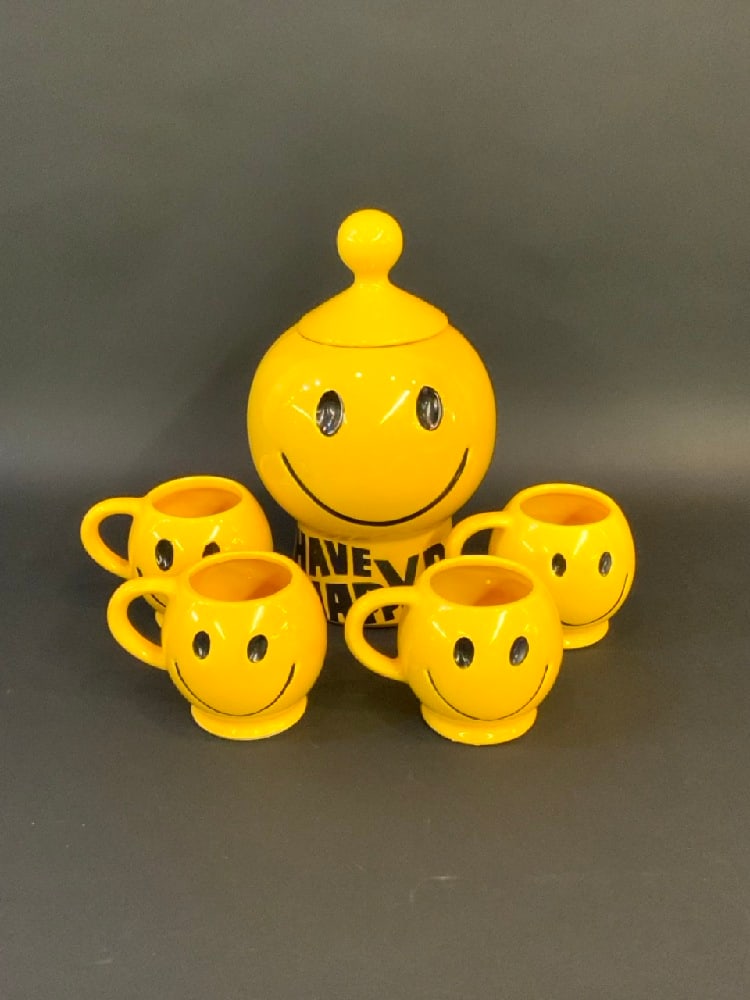 McCoy Pottery Have A Happy Day Cookie Jar & Mugs (1 of 7)