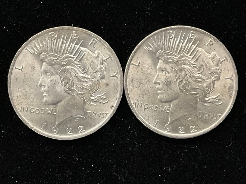 (2) 1922-P US Silver Peace Dollars (1 of 2)
