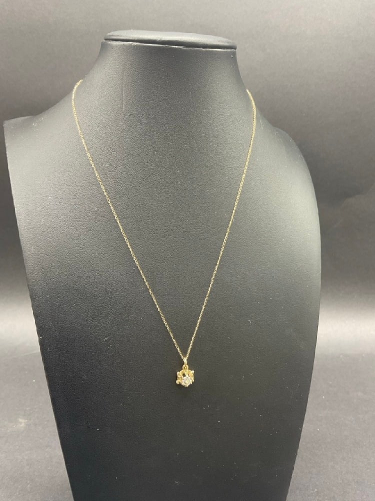 14K Diamond Solitaire Necklace 16?? Snowflake Mount (1 of 3)