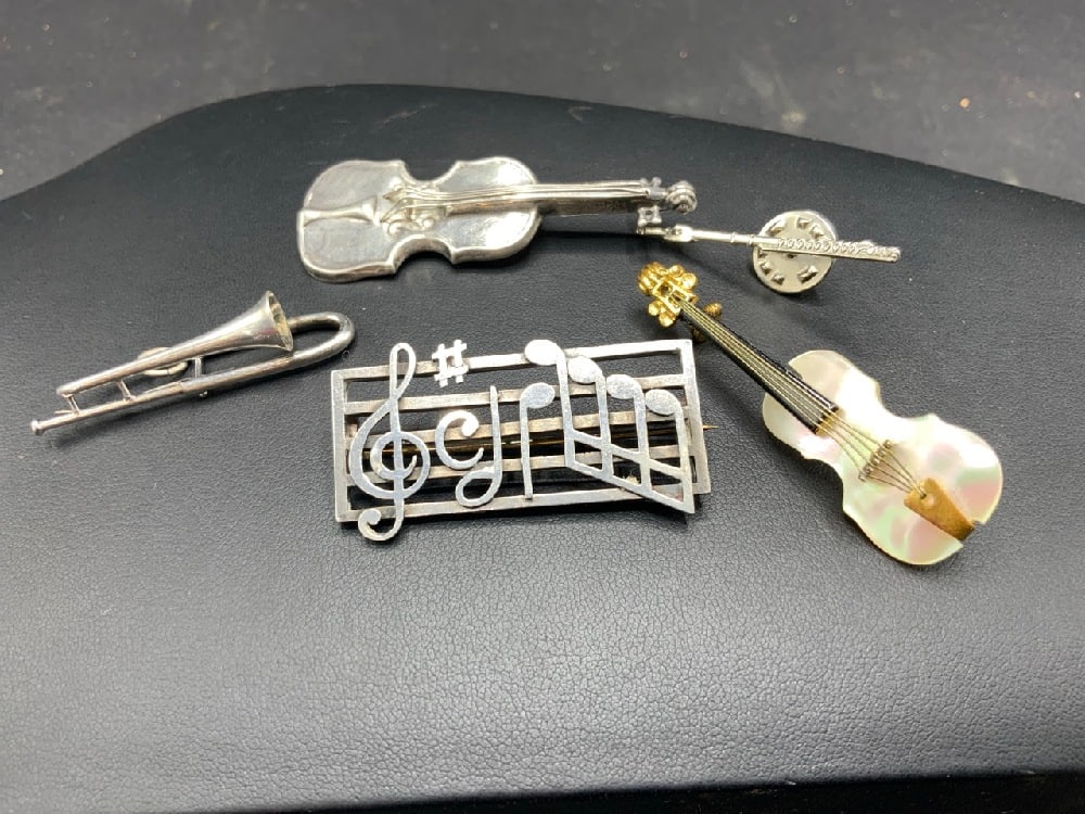 Musical Instrument Jewelry Pin Lot with Sterling Silver: Musical Instrument Jewelry Pin Lot with Sterling Silver. As seen in photograph preview.