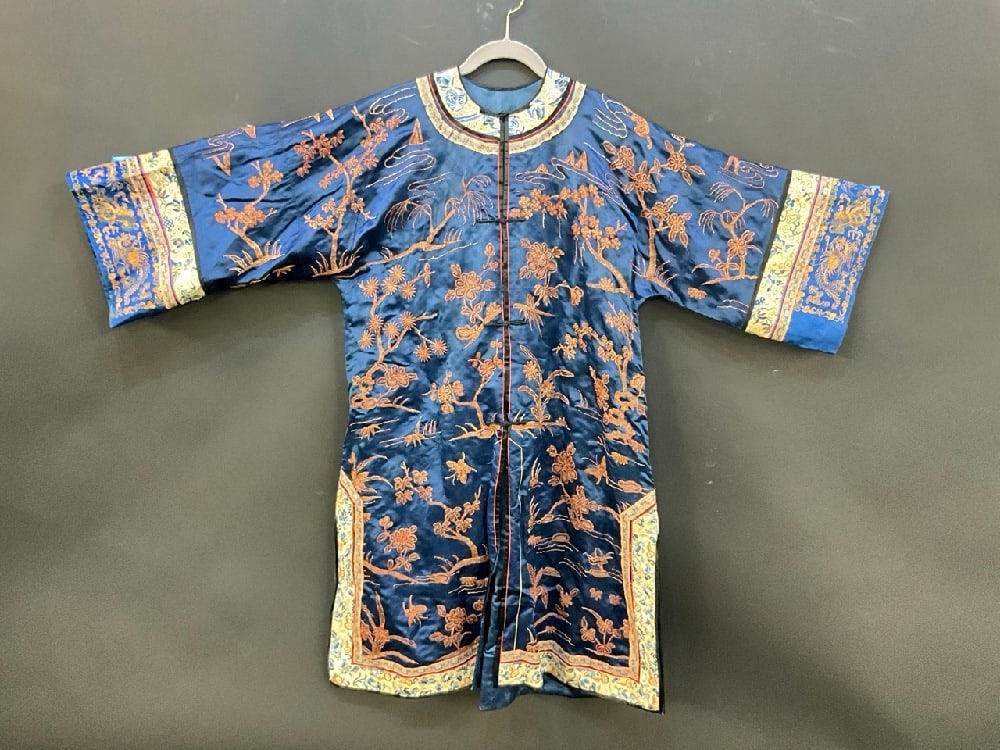 Vintage Japanese Silk Heavily Embroidered Robe (1 of 9)