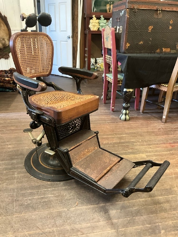 Antique Dentist's Patient Chair by S.S. White (1 of 10)