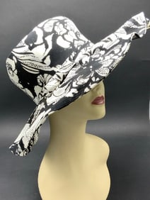 Mr.Blackwell Design Black and White Large Brim Hat