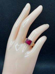 10K Yellow Gold Ruby Ring