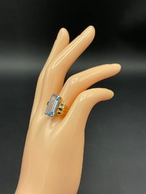 14K Yellow Gold  Blue Topaz Ring