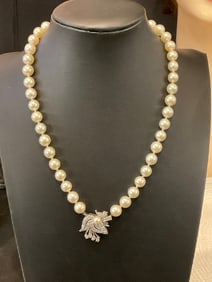 Cultured Pearl Necklace with Diamond 14K Clasp