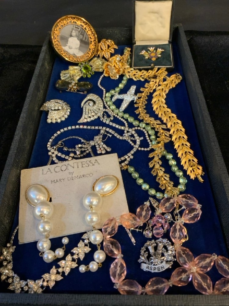 Estate Compiled Costume Jewelry Lot (1 of 7)