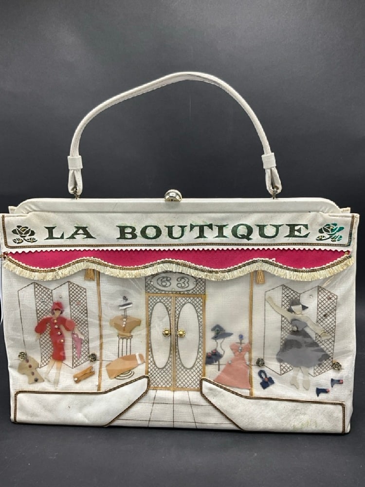 Vintage Soure Bag “La Boutique “ Handbag: Vintage Soure Bag La Boutique Fashion .Dimensions: 15”L x 16” H With Handle.