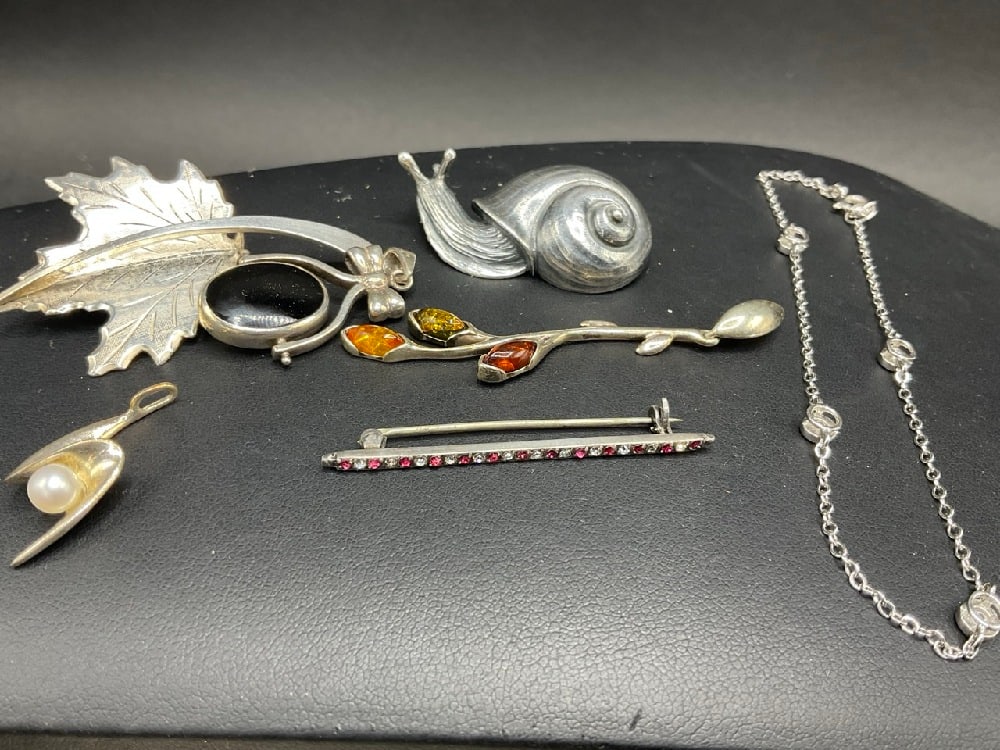 Compiled Sterling Silver Jewelry Lot (1 of 3)