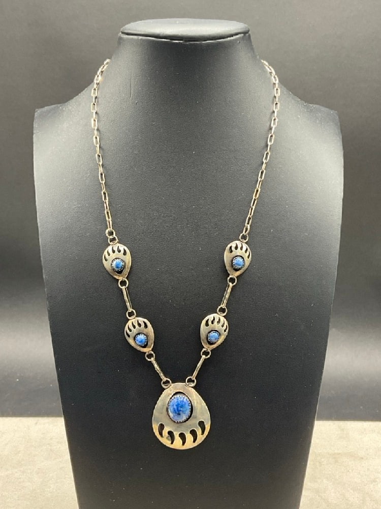Sterling Silver Navajo  Indian Bear Claw Necklace (1 of 4)
