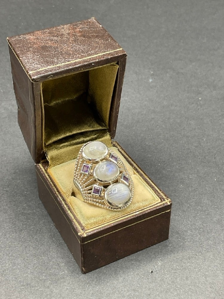 Vintage Sterling Silver Moonstone Ring (1 of 1)