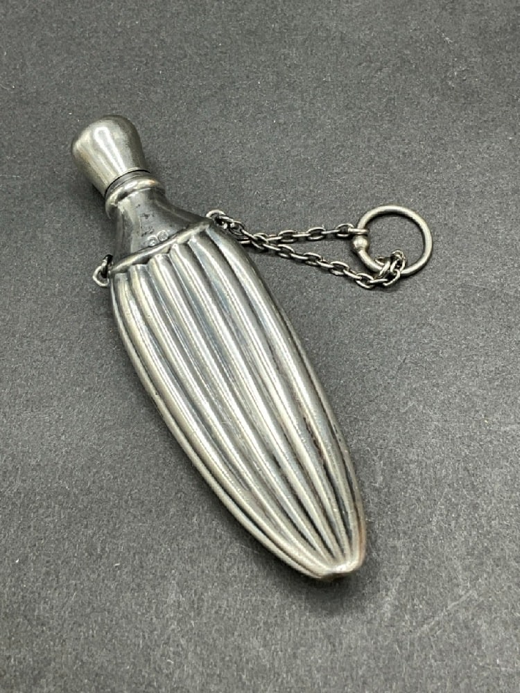 Victorian Sterling Silver Perfume Scent Bottle (1 of 4)