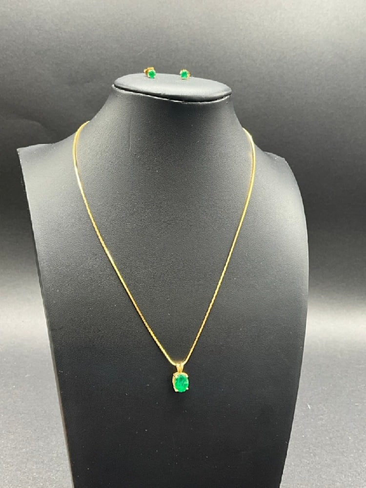 14K Yellow Gold Emerald Necklace and Earrings (1 of 6)